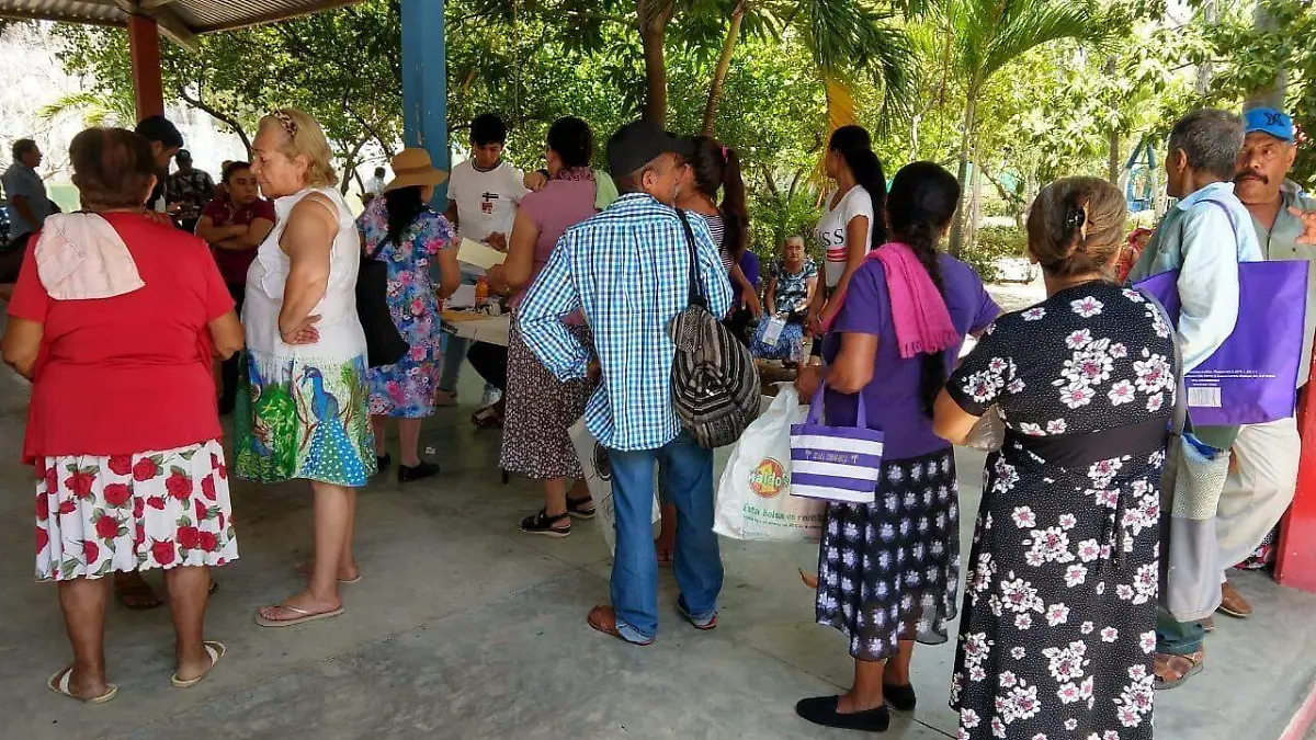 entrega apoyos zihua